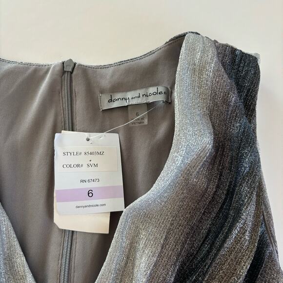 Danny & Nicole Silver Metallic Crinkle Rhinestone Belted Gown Formal Dress Sz 6 - Picture 4 of 12